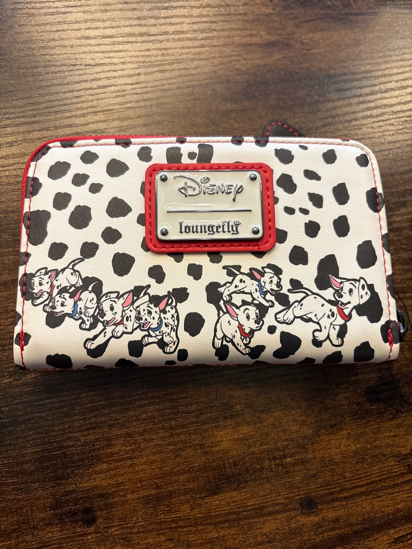 Loungefly Disney 101 Dalmatians Villains Scene Cruella Zip around wallet