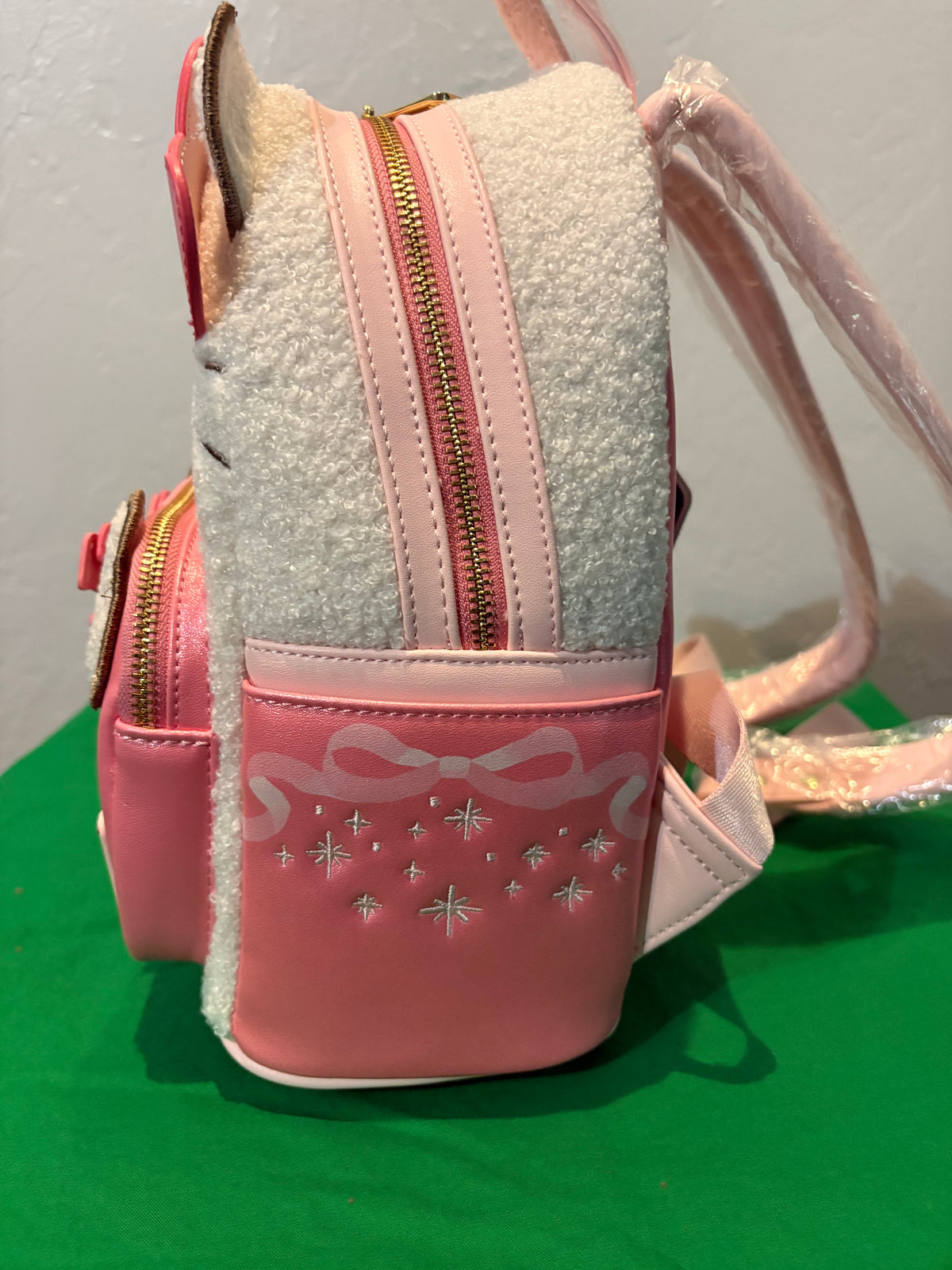 Loungefly Sanrio Hello Kitty Holiday mini Backpack