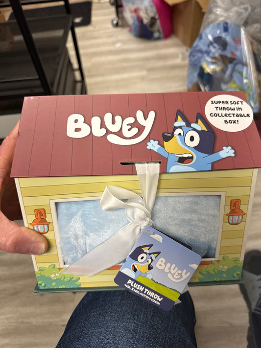 BLUEY HOUSE BOX FLEECE THROW 46X60